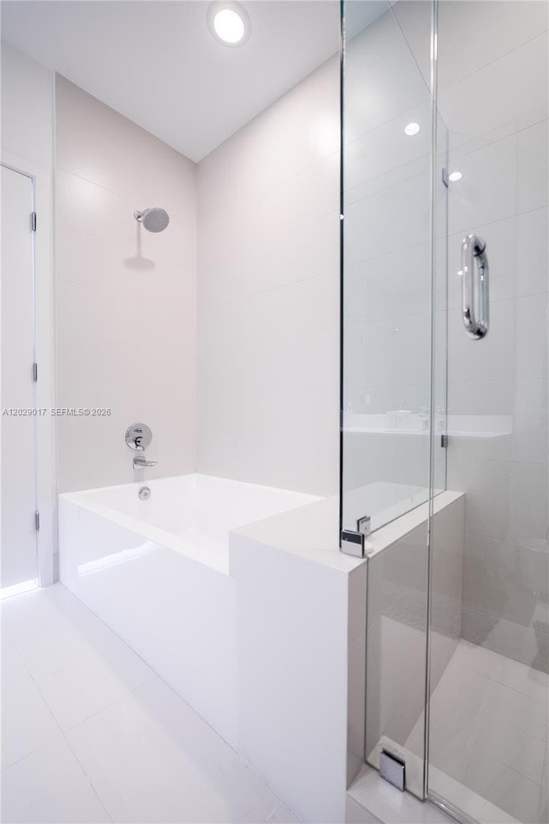 501 NE 31st St PH4402 photo 20