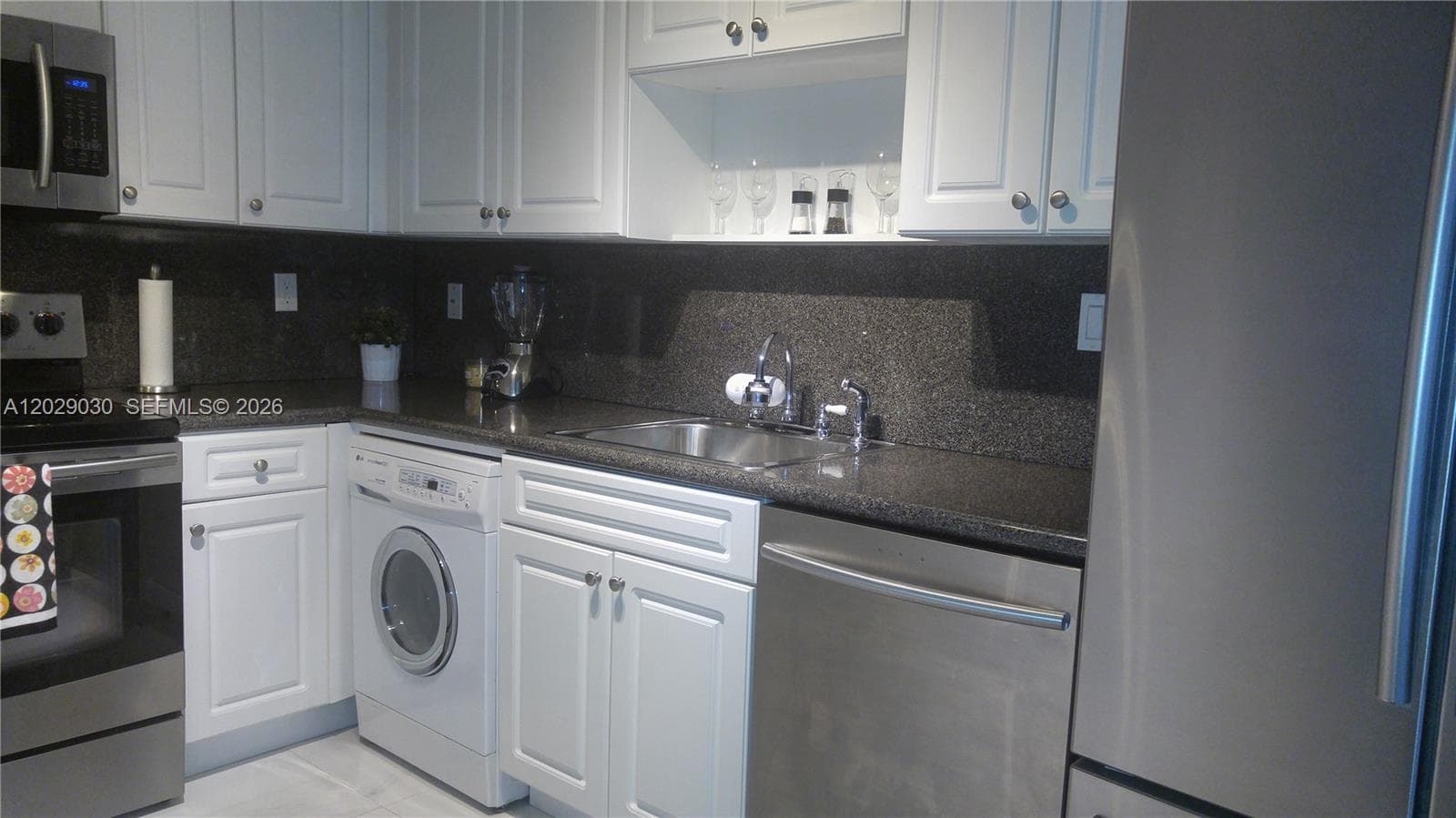 2501 S Ocean Dr L04 photo 5
