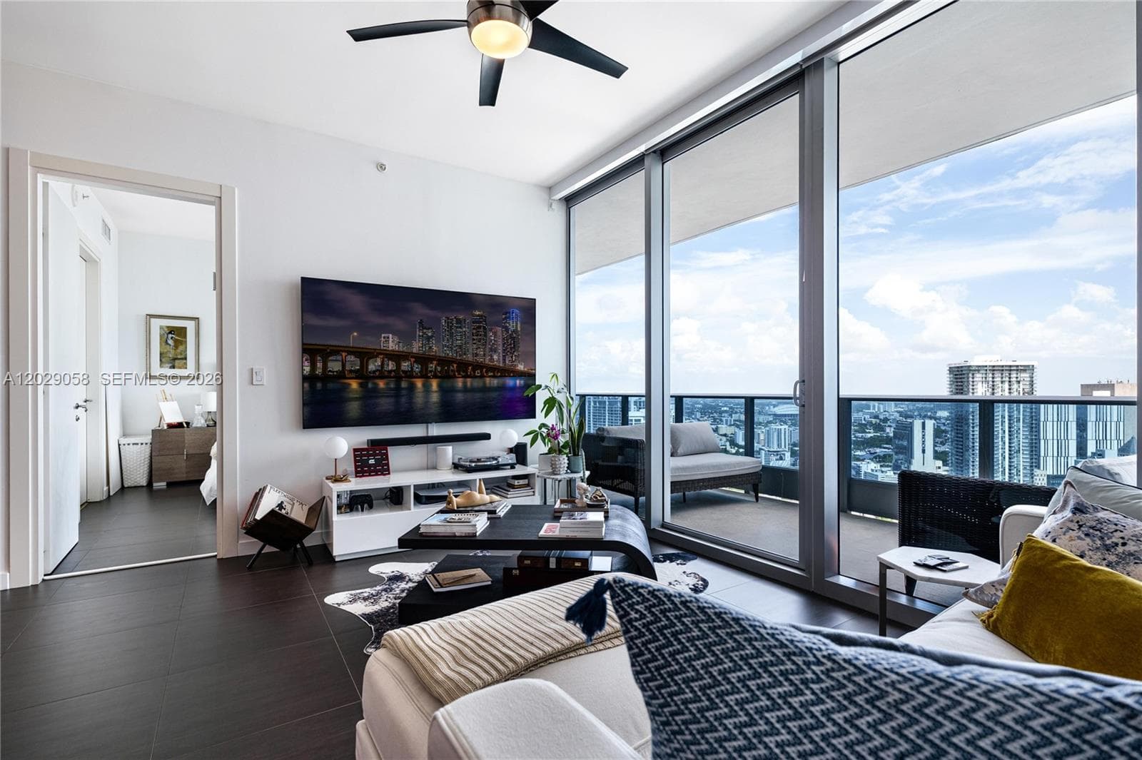 200 Biscayne Boulevard Way 4812 photo 2