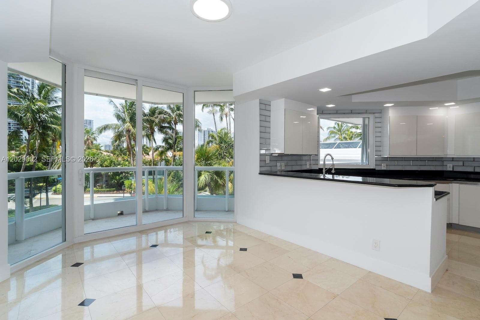 21050 NE 38th Ave 305 photo 19