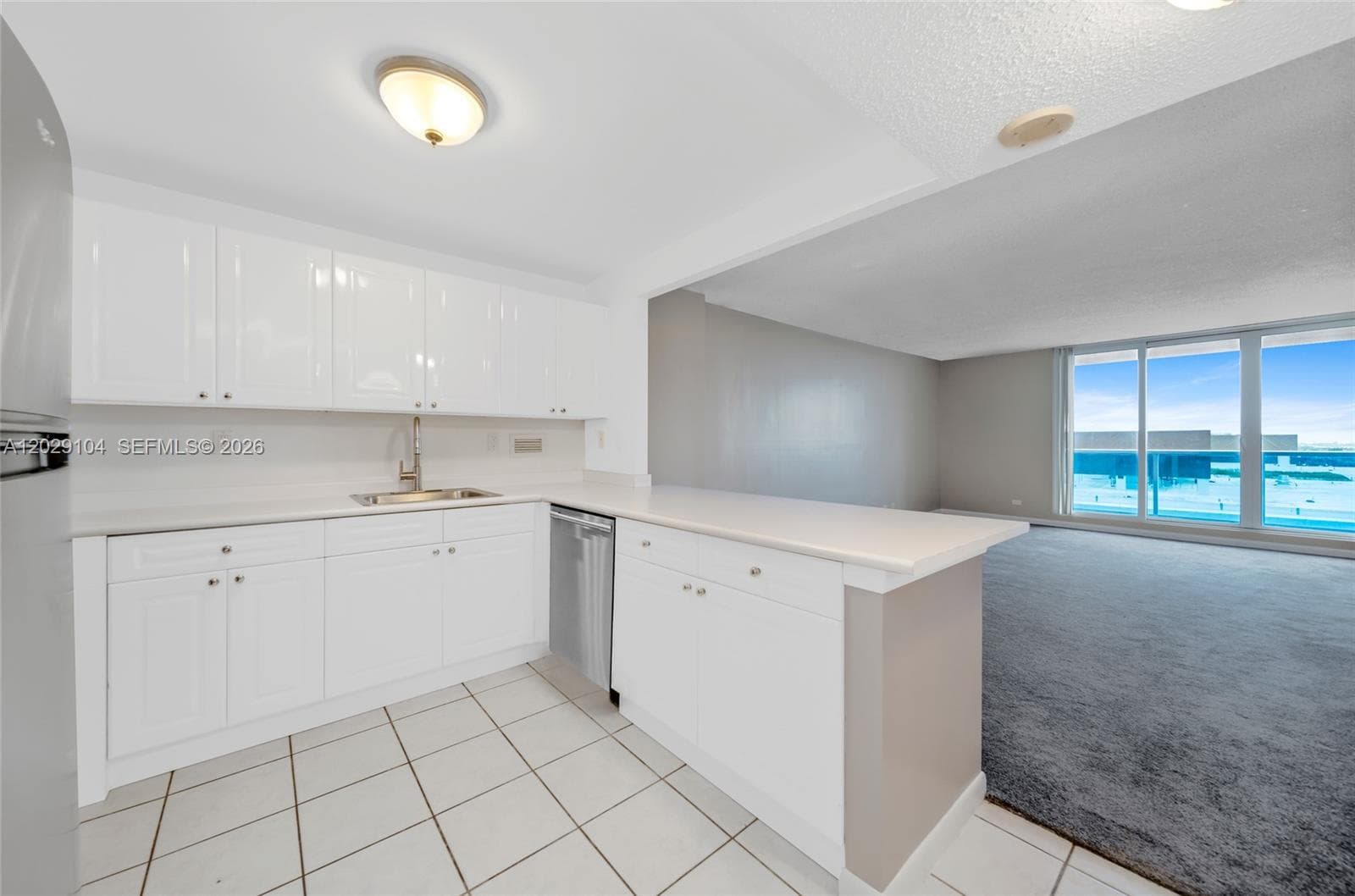 2301 Collins Ave 1030 photo 17