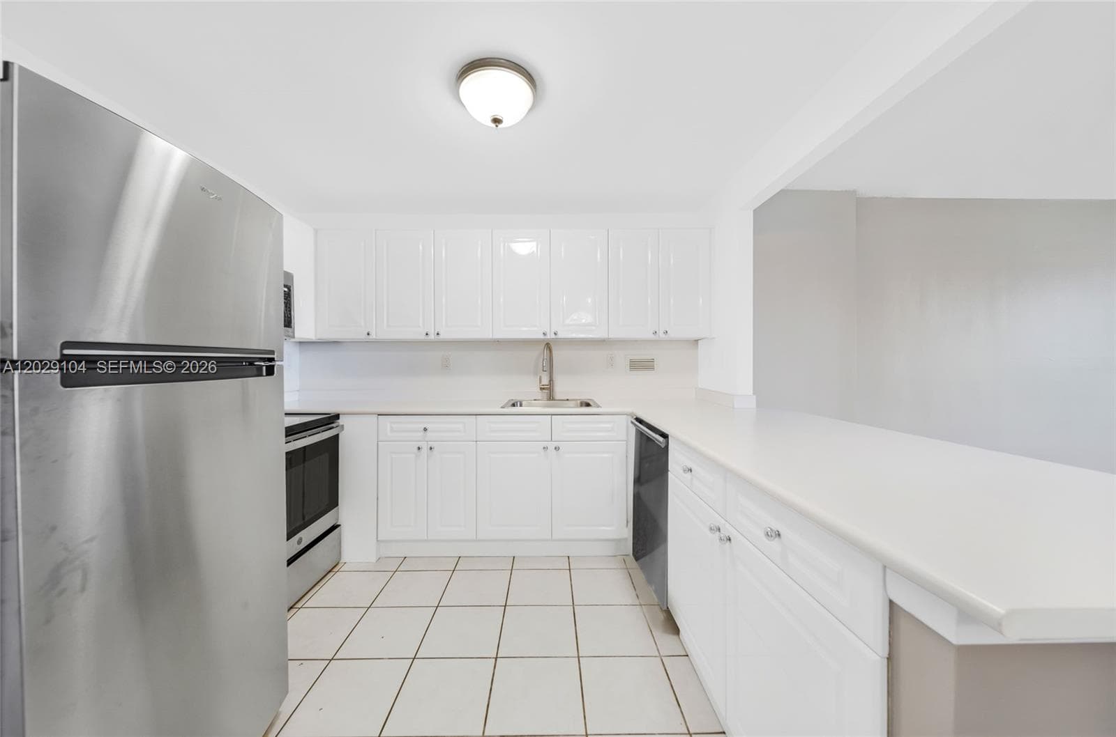 2301 Collins Ave 1030 photo 19