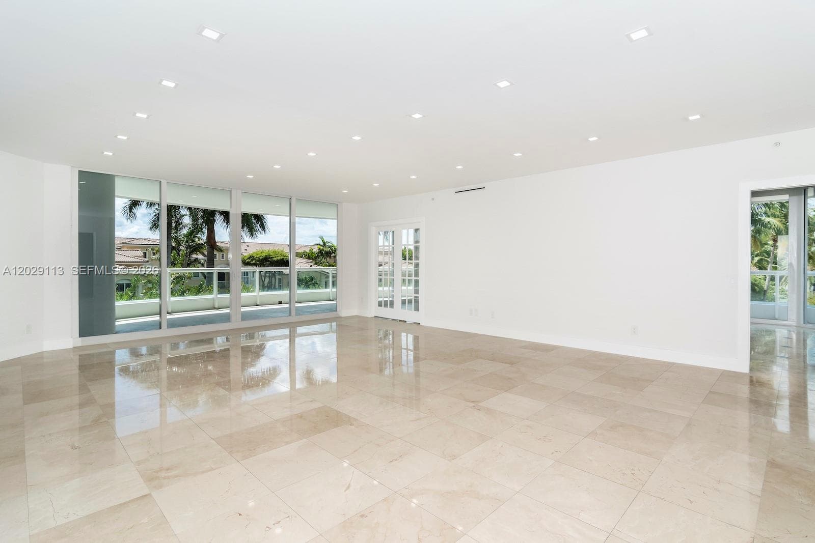 21050 NE 38th Ave 305 photo 13