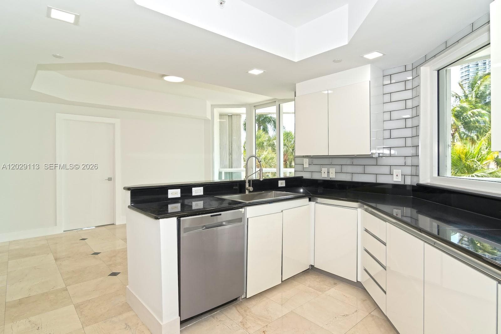 21050 NE 38th Ave 305 photo 22