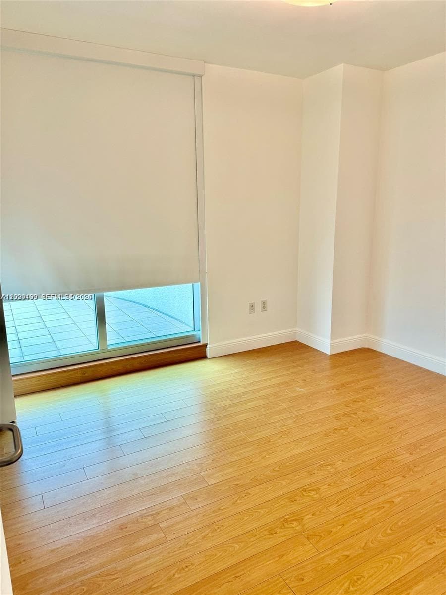 3131 NE 188th St 2-1213 photo 13