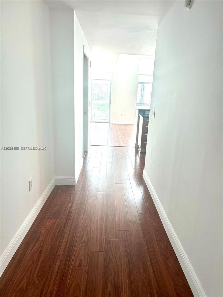 3131 NE 188th St 2-1213 photo 3