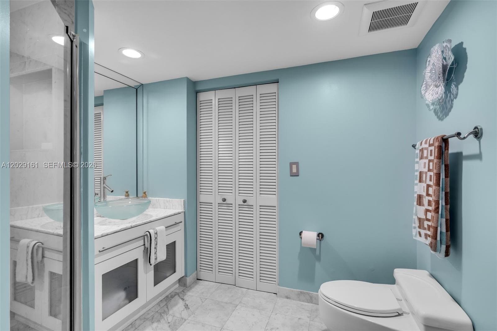 16485 Collins Ave 1832 photo 12