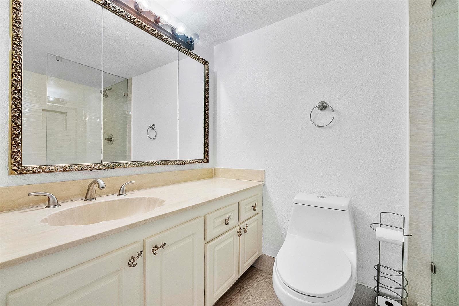 2751 S Ocean Drive 602s photo 16