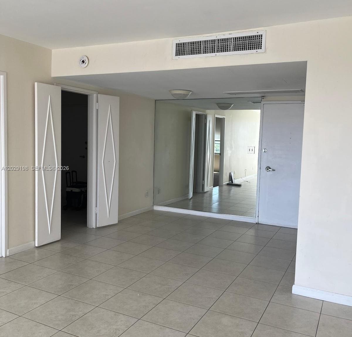 5161 Collins Ave 909 photo 3