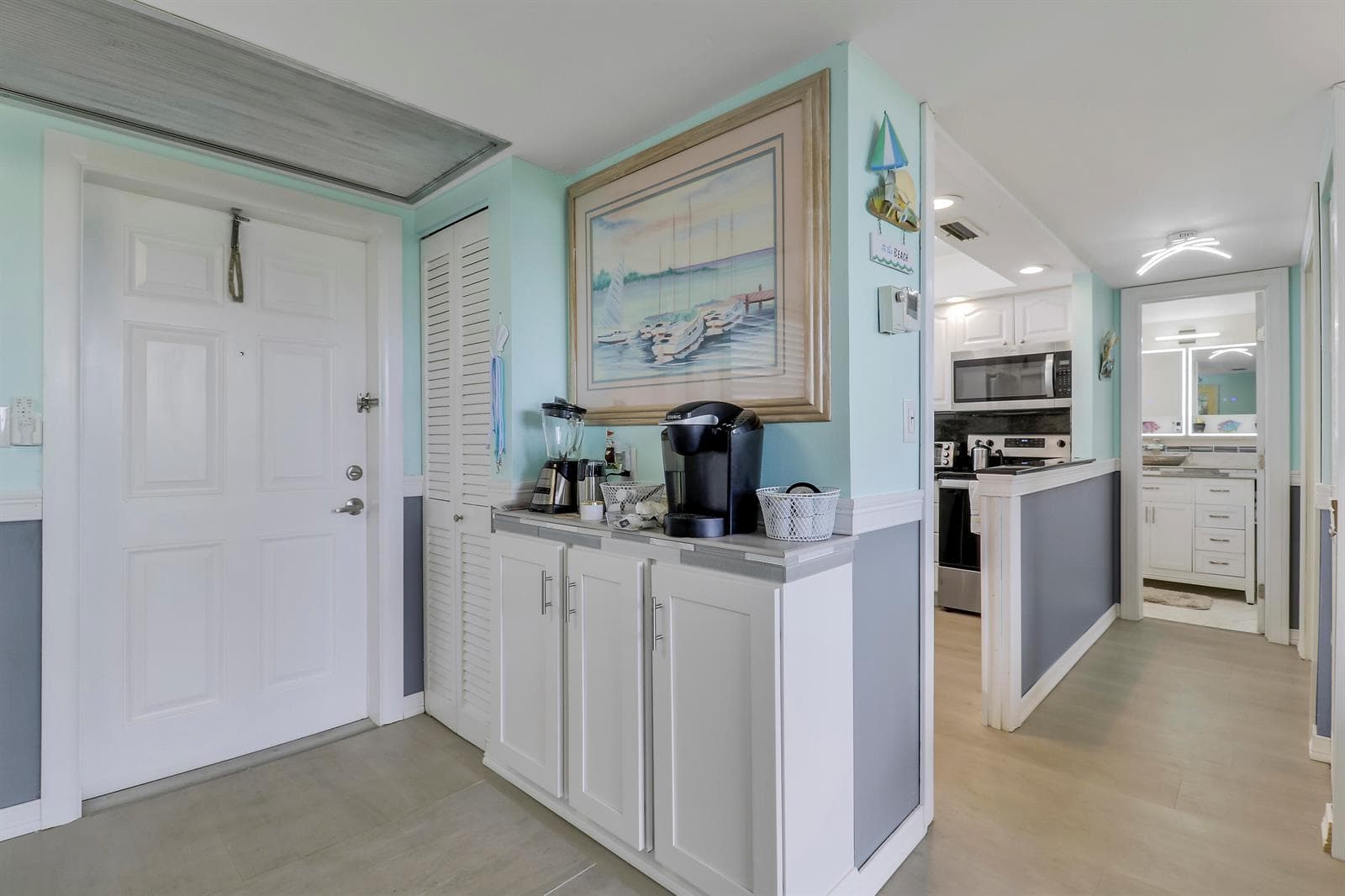 1820 New Palm Way 202 photo 6