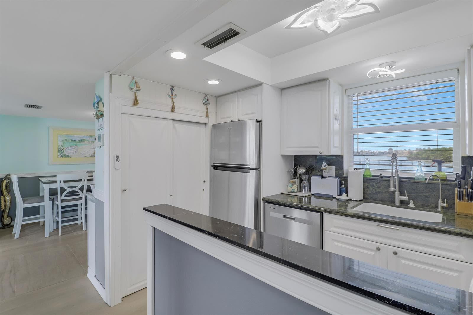 1820 New Palm Way 202 photo 9