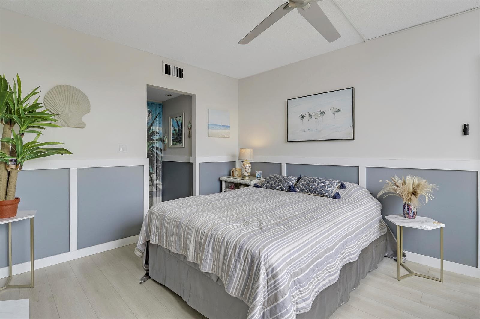 1820 New Palm Way 202 photo 15