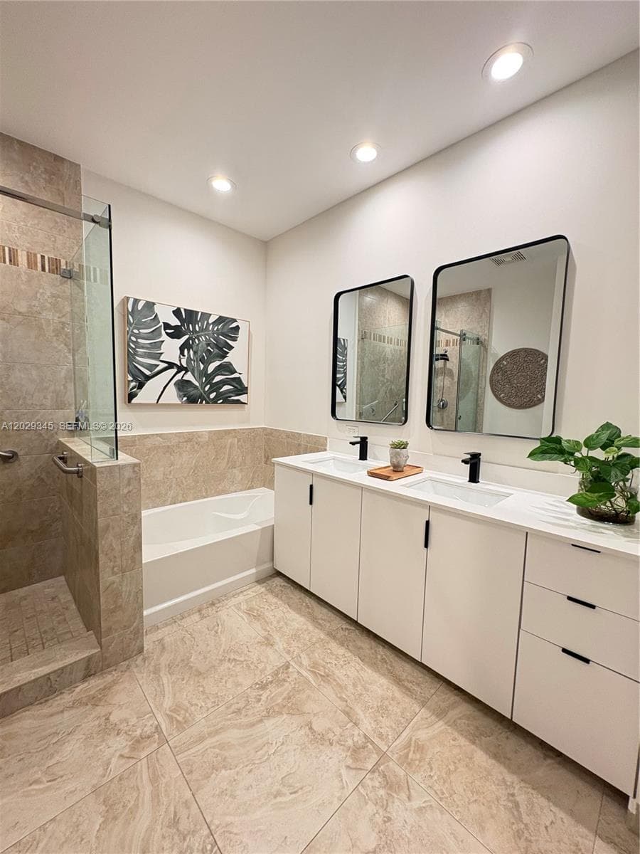 610 W Las Olas Blvd 117N photo 14