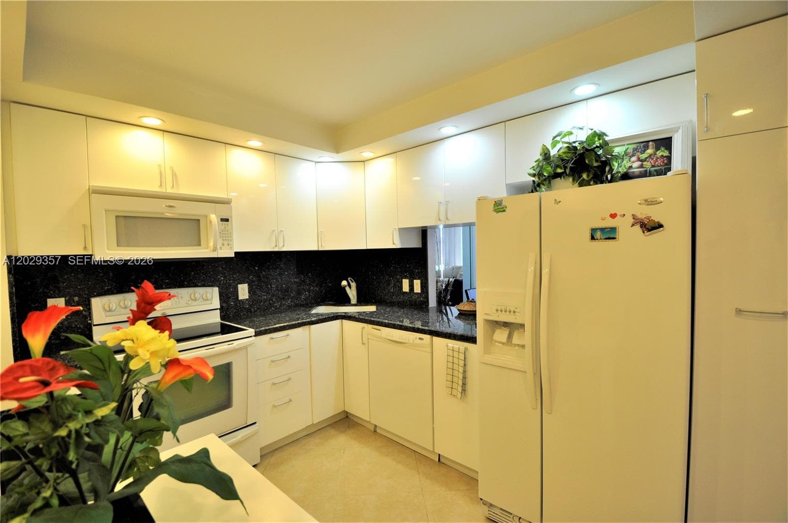 1865 S Ocean Dr 20H photo 9