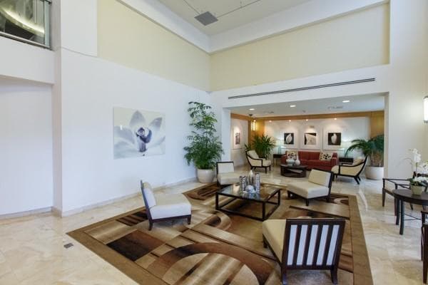 2080 S Ocean Drive 703 photo 9