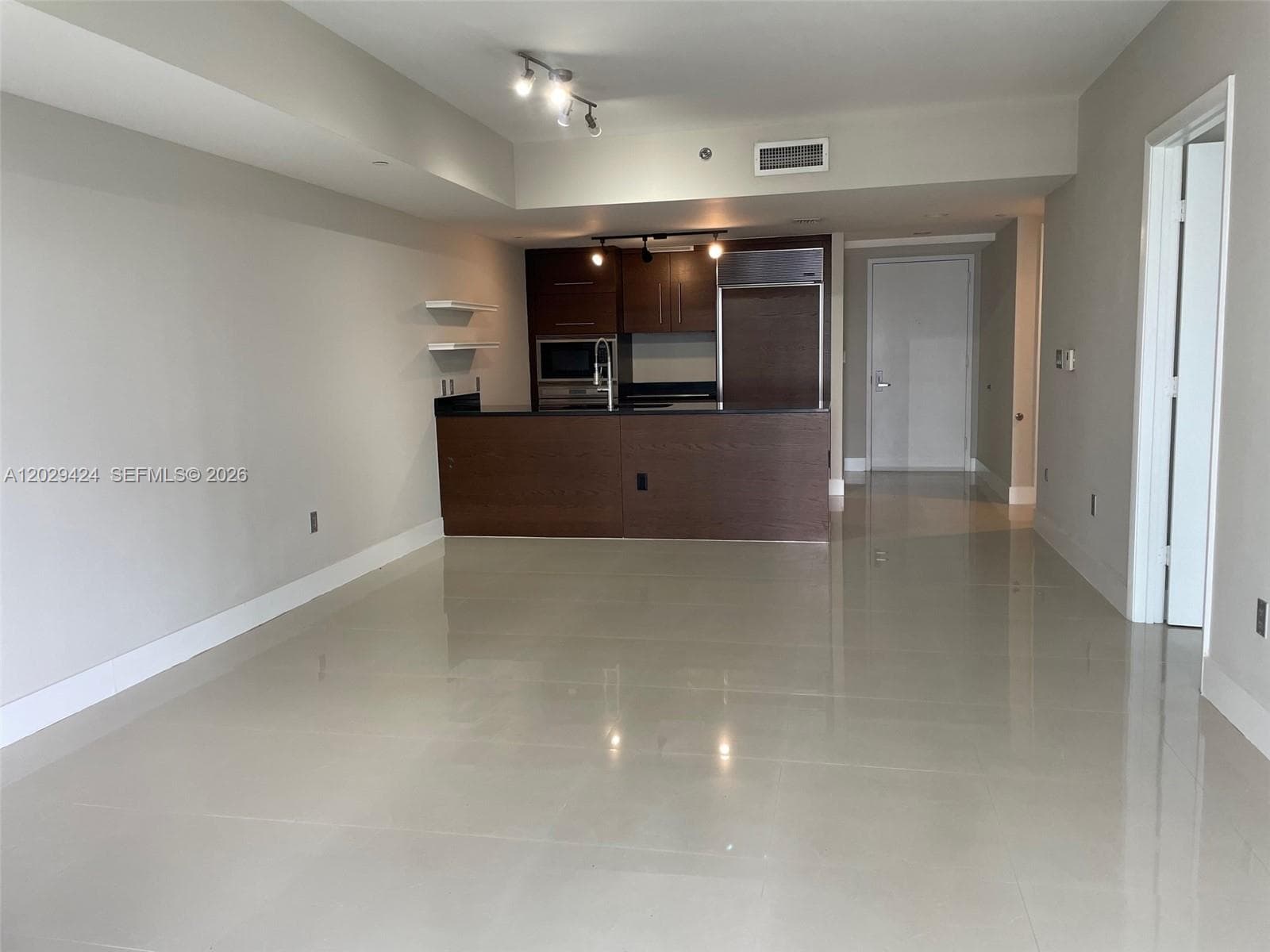 475 Brickell Ave 414 photo 2