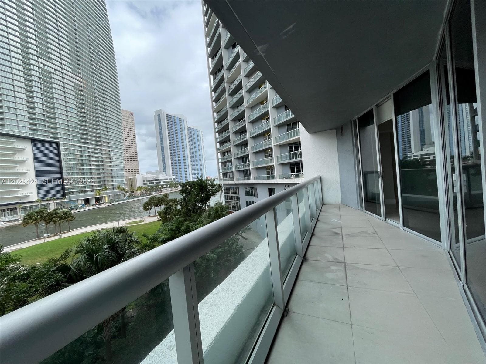 475 Brickell Ave 414 photo 5