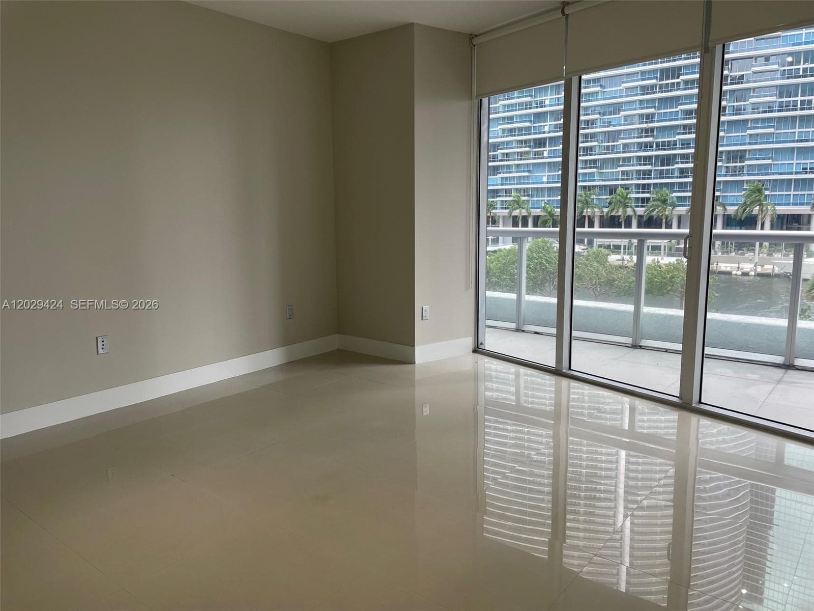 475 Brickell Ave 414 photo 10