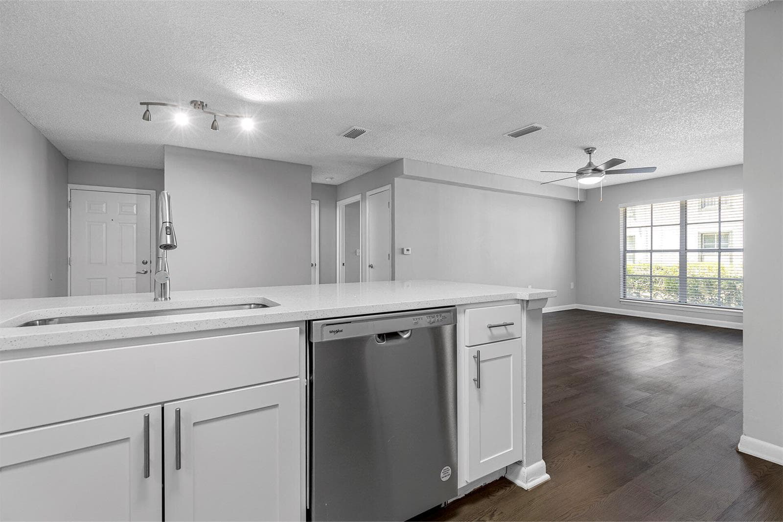 17900 NE 31st Court 2338 photo 13