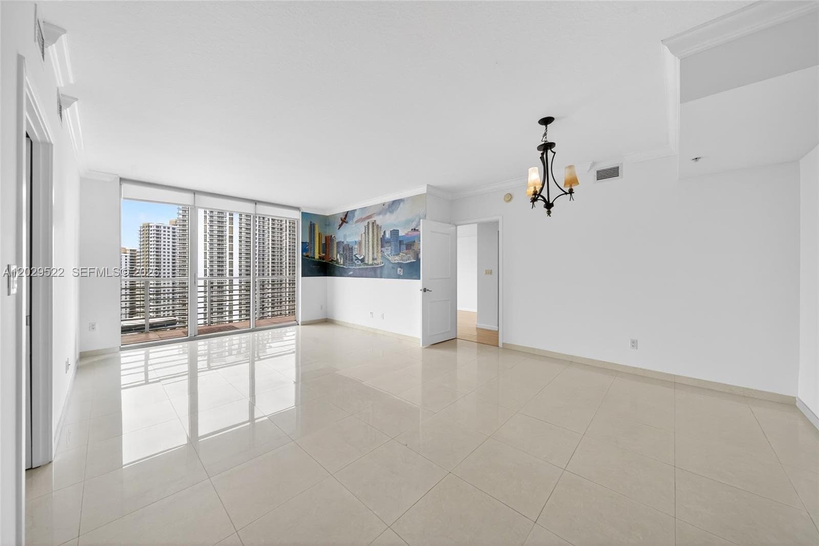 325 S Biscayne Blvd 2219 photo 4