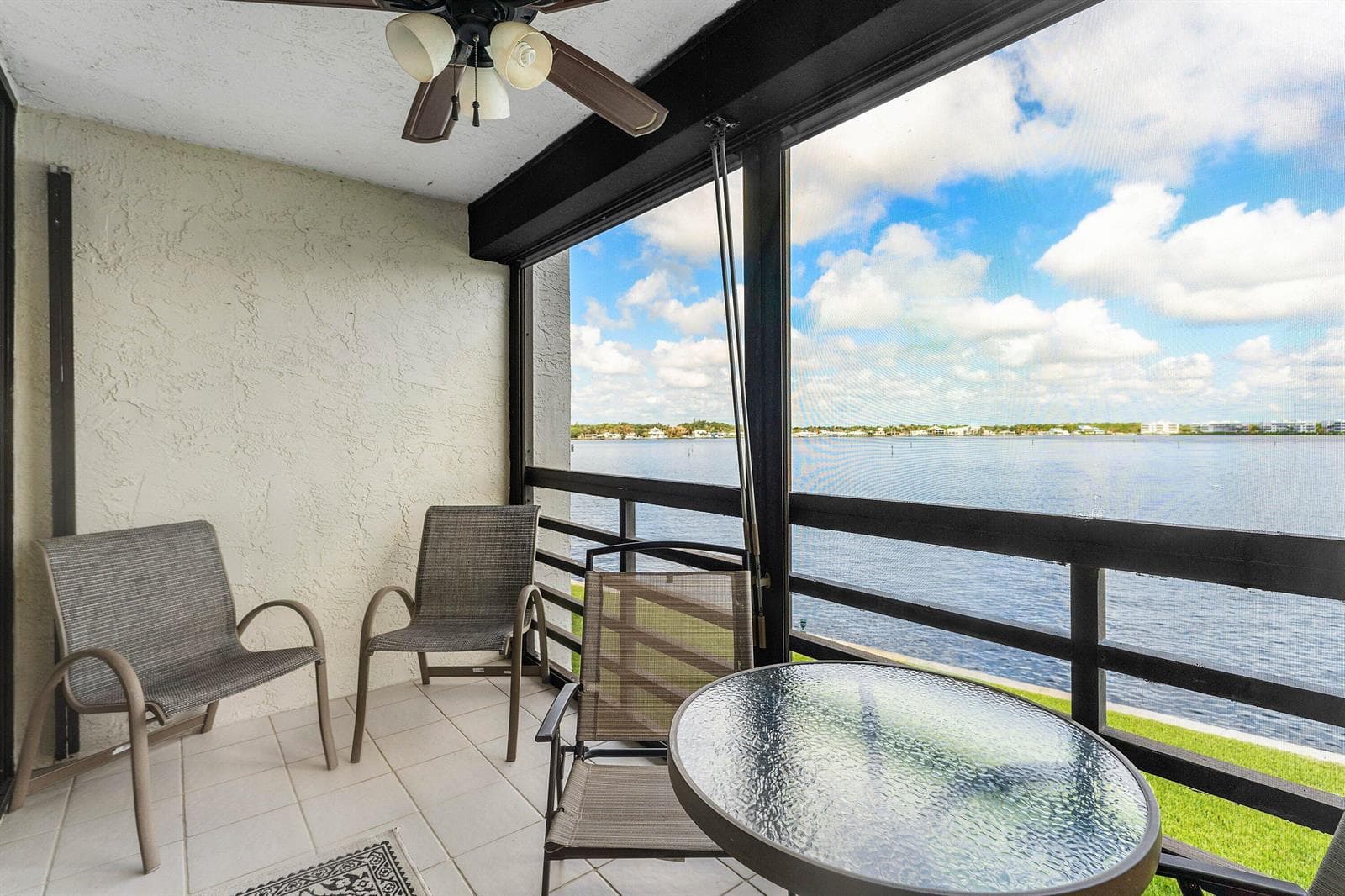 1950 SW Palm City Road 14203 photo 25