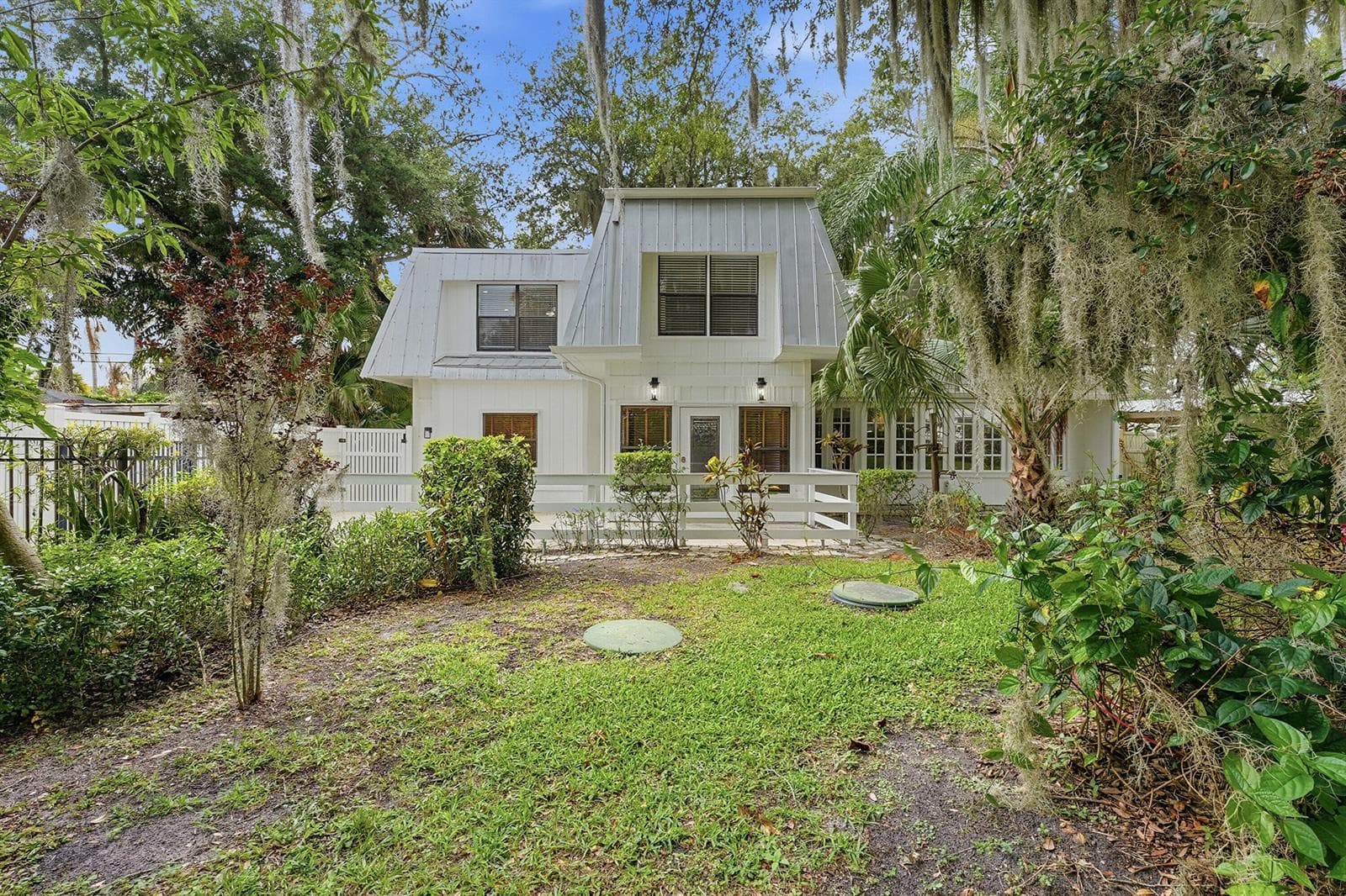 576 SW Rustic Circle photo 1