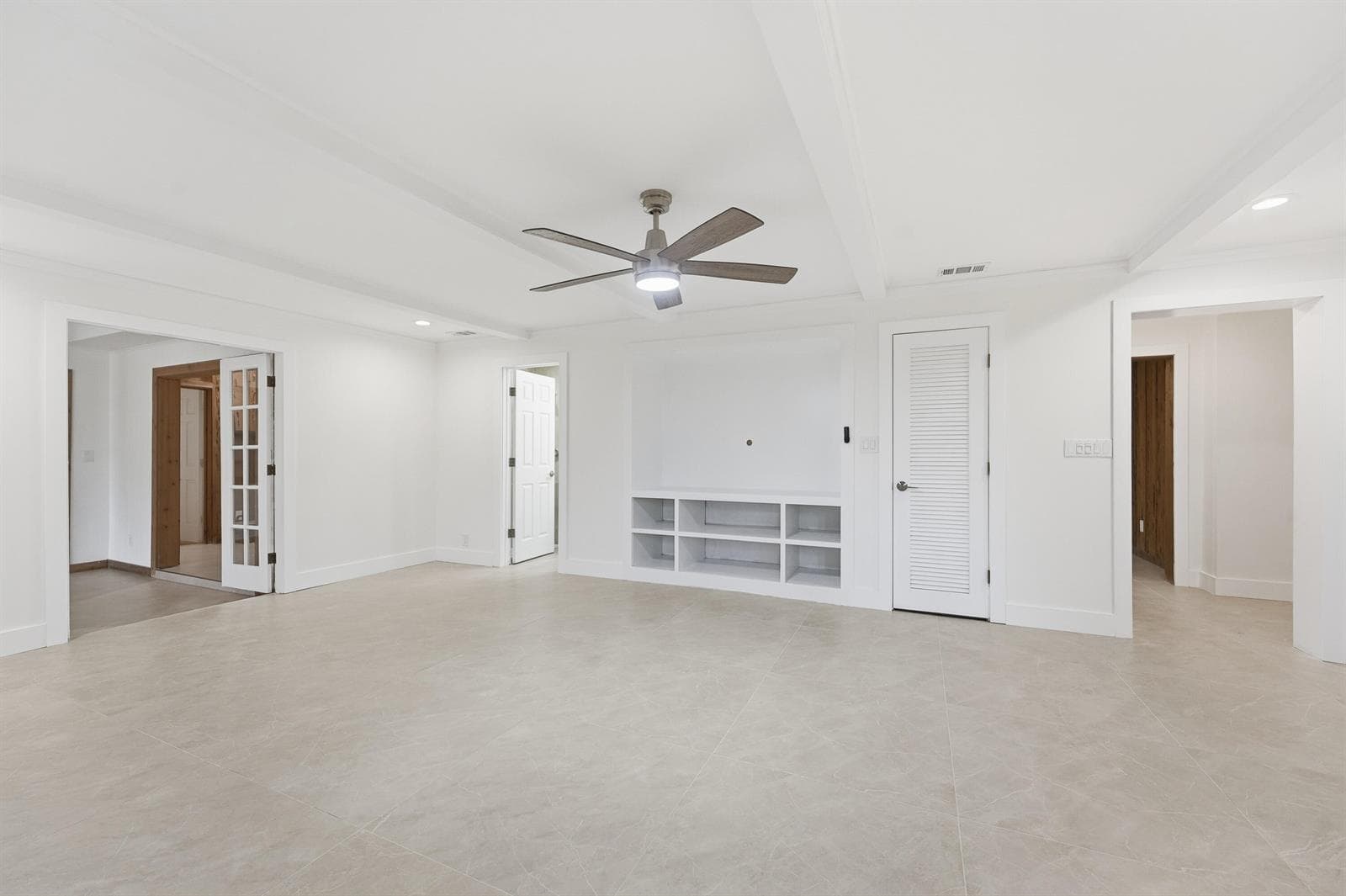 576 SW Rustic Circle photo 11