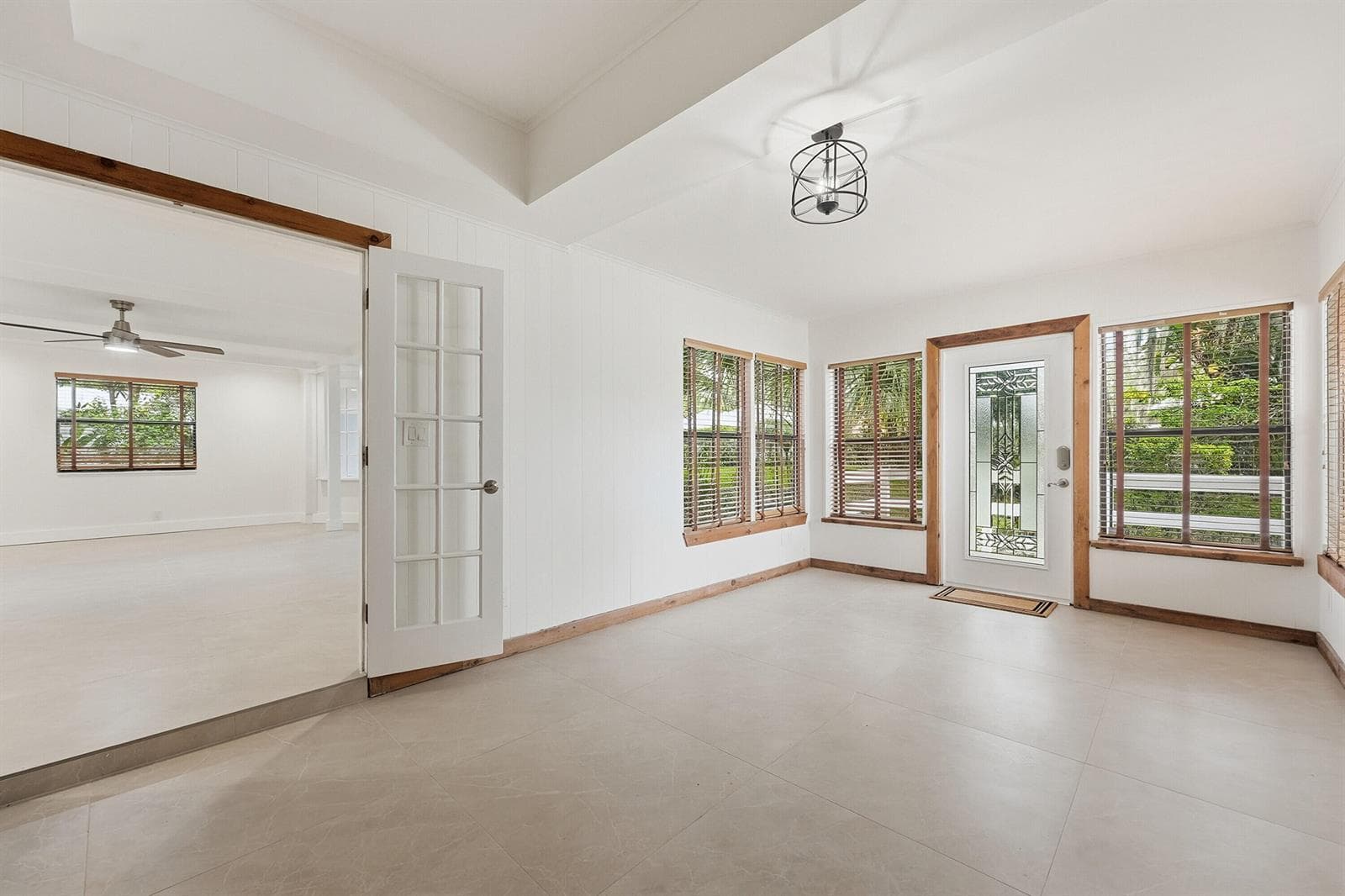 576 SW Rustic Circle photo 4