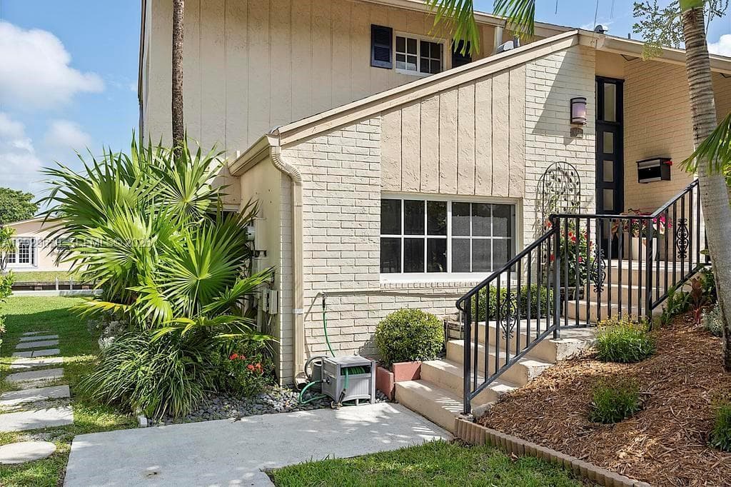 661 Kensington Pl 101B photo 6