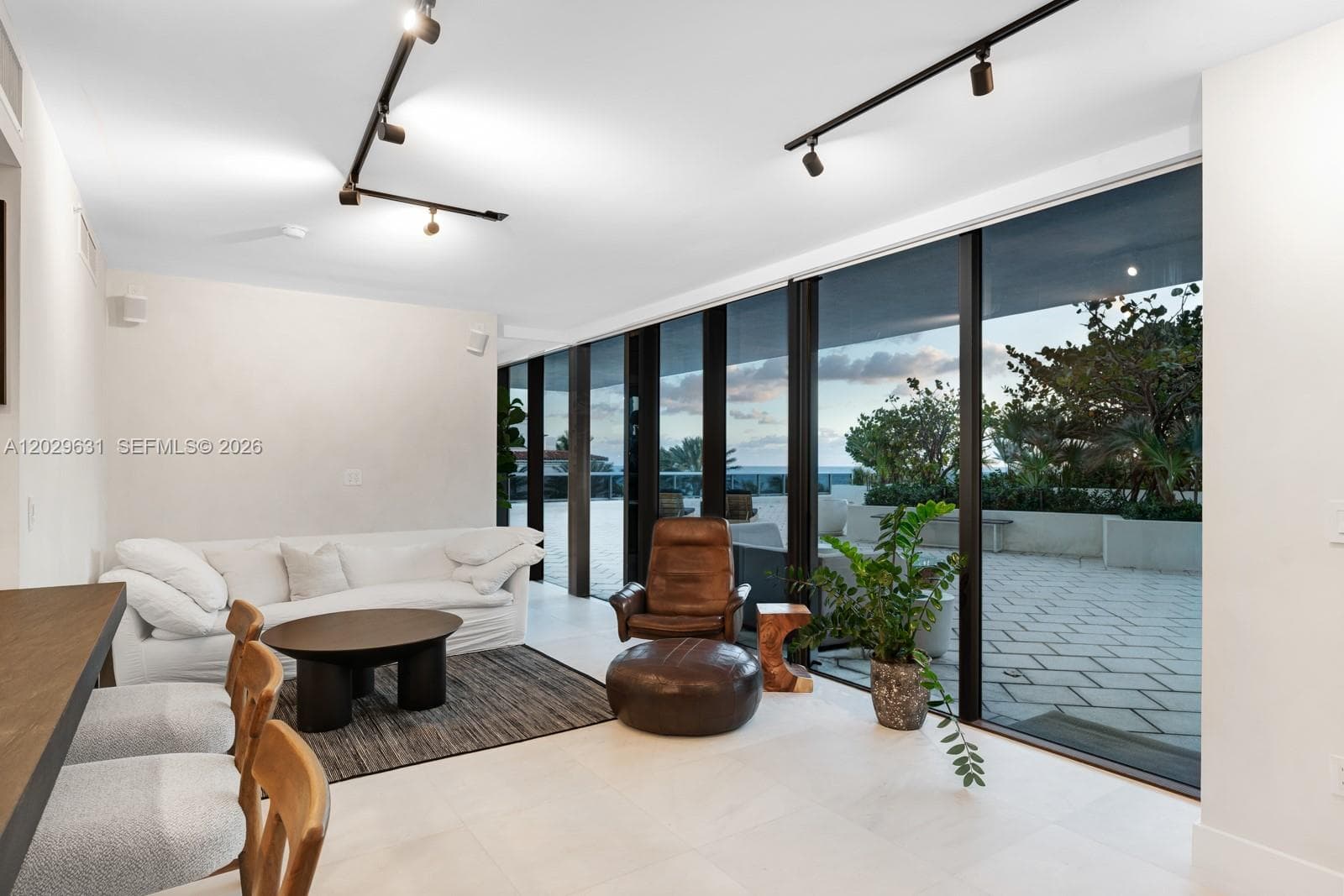 5875 Collins Ave 501 photo 10