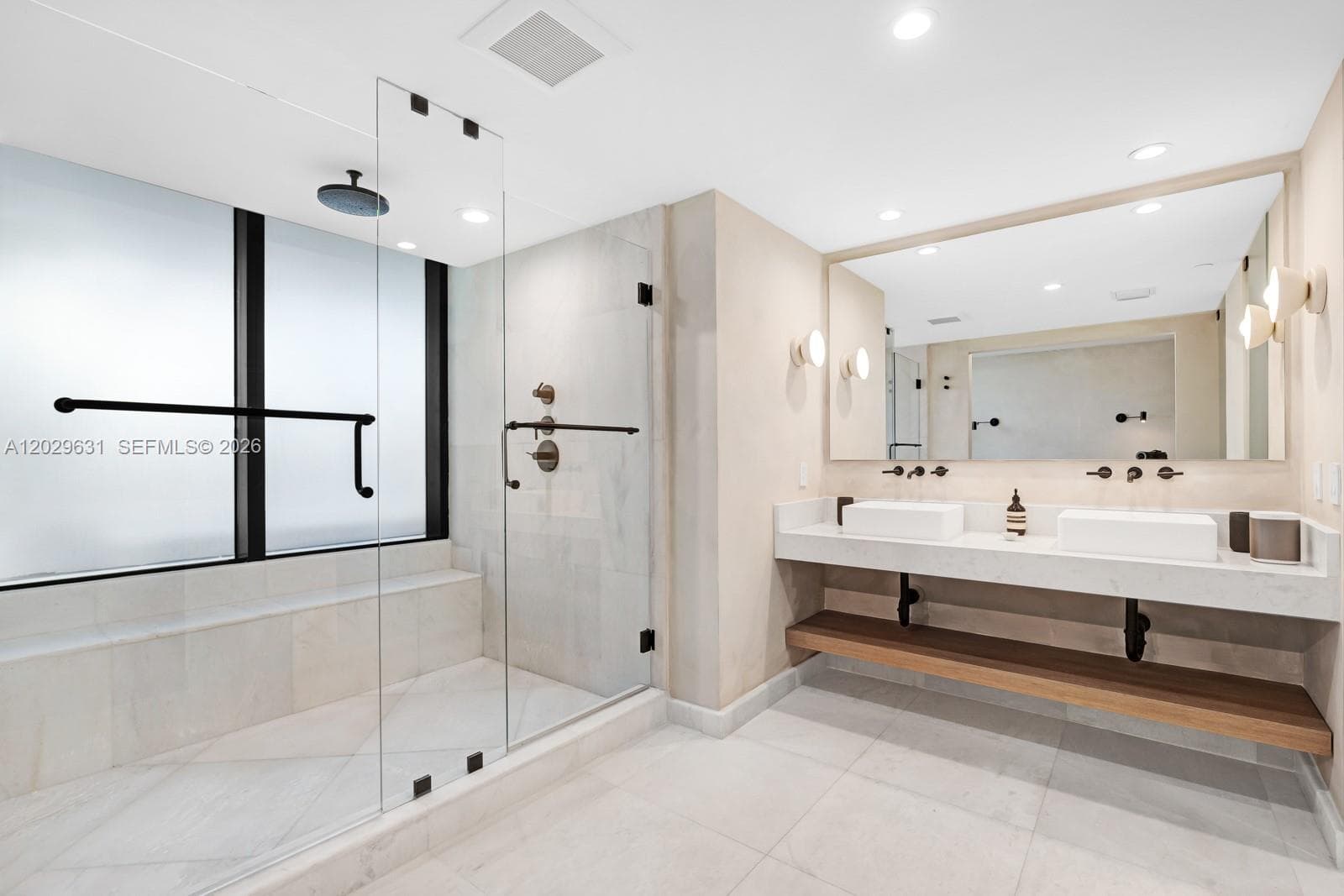 5875 Collins Ave 501 photo 14