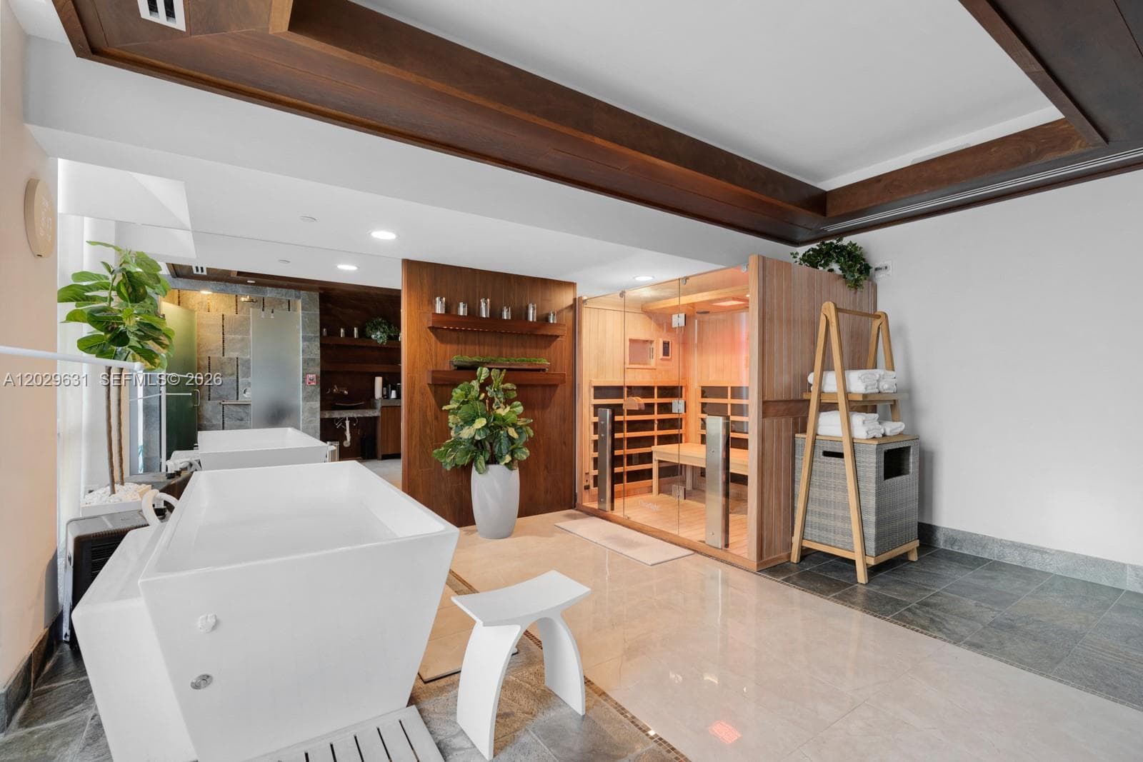 5875 Collins Ave 501 photo 21