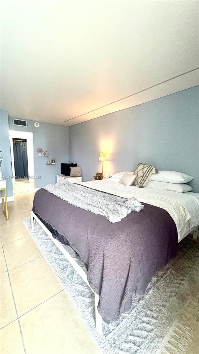 100 Bayview Dr 703 photo 9