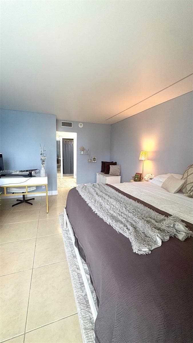 100 Bayview Dr 703 photo 10