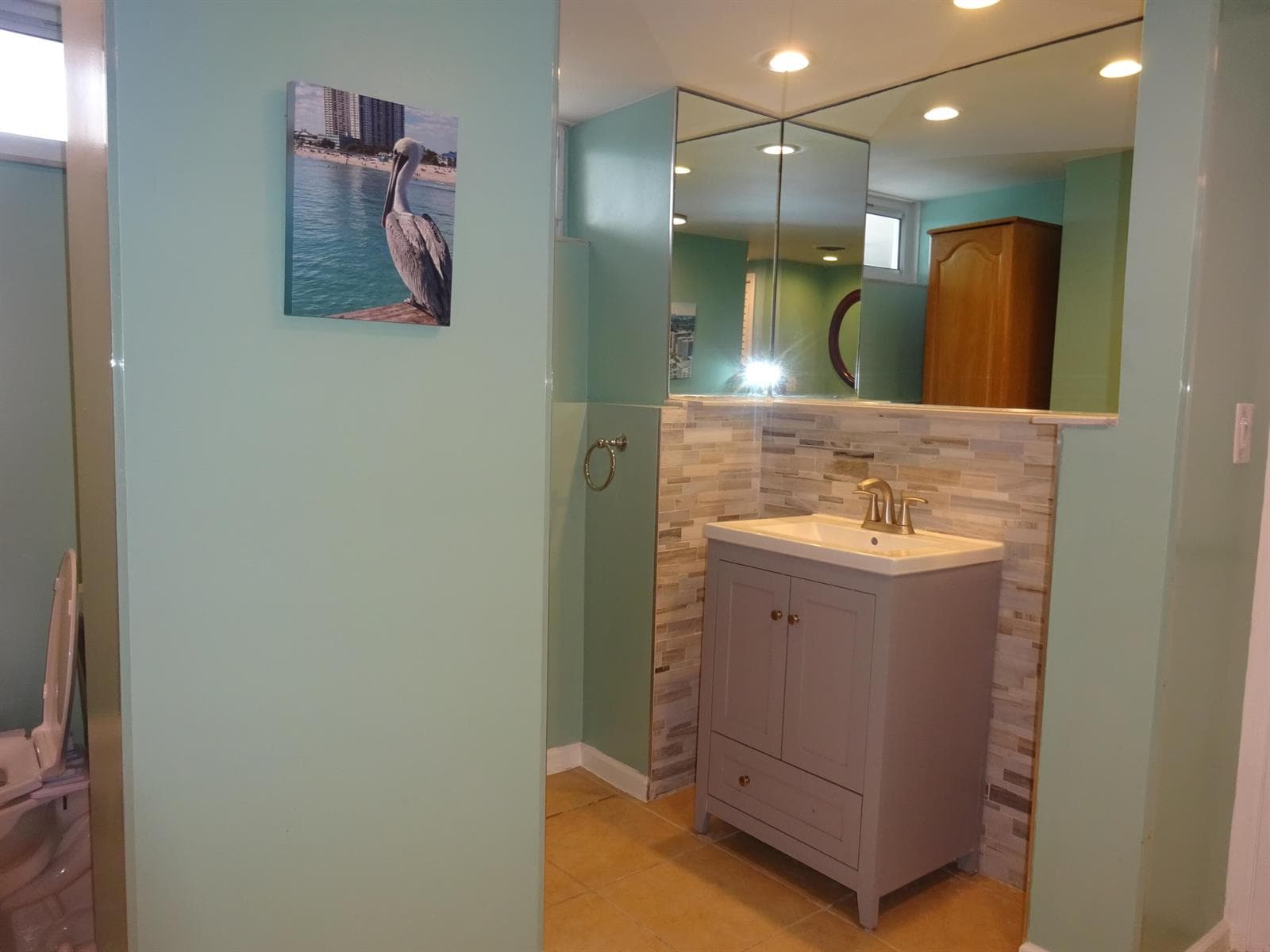 201 N Riverside Drive 303 photo 12