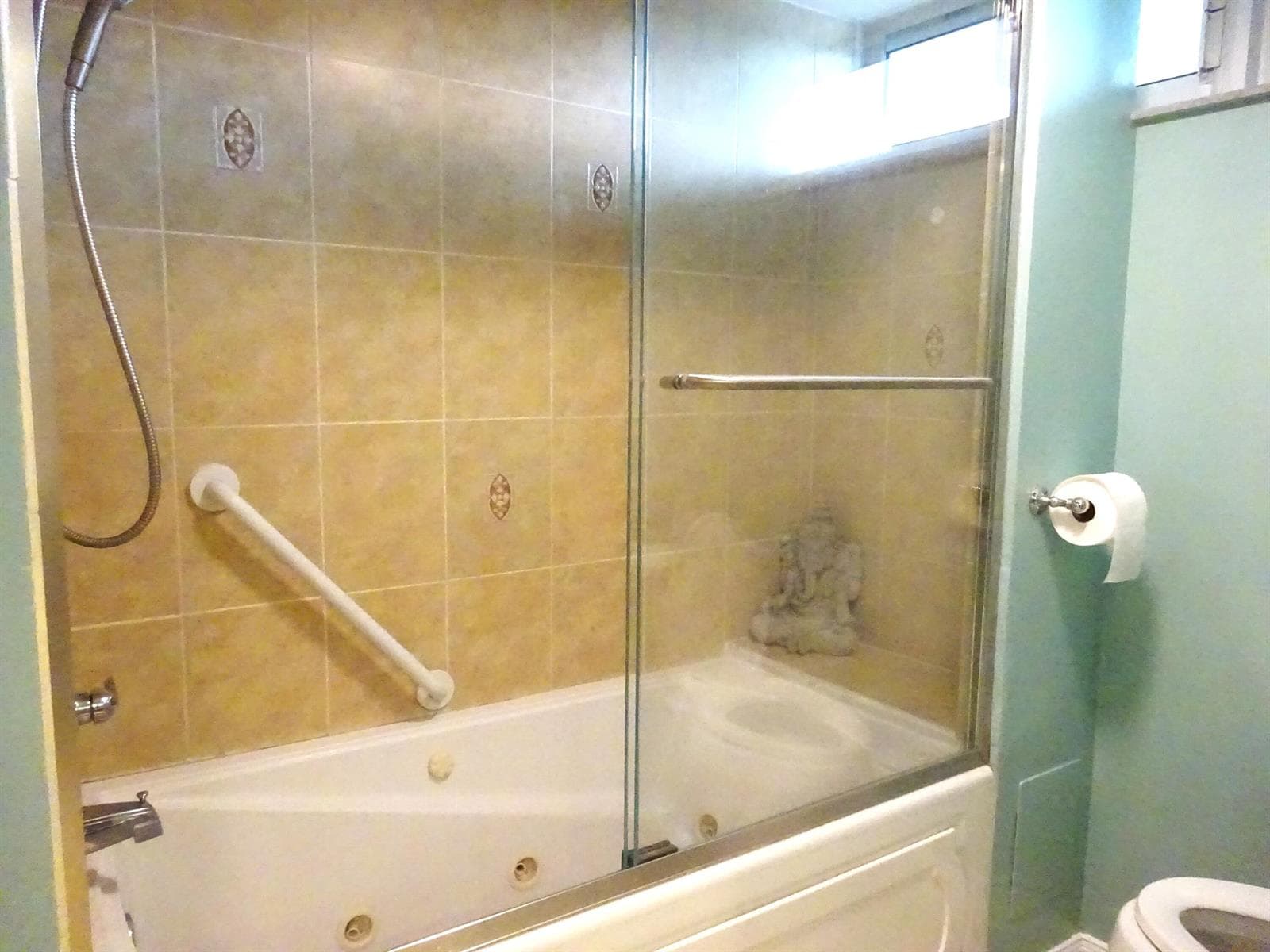 201 N Riverside Drive 303 photo 10