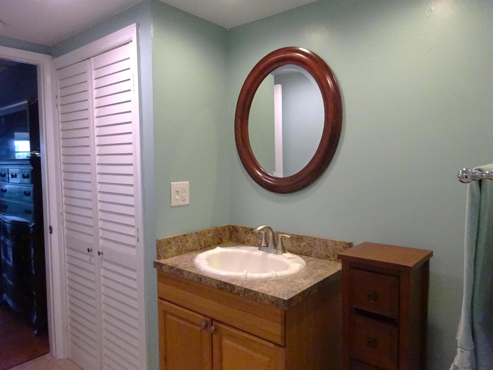 201 N Riverside Drive 303 photo 11