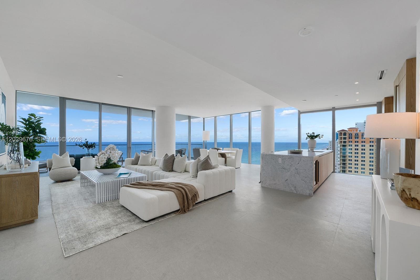2000 S Ocean Dr 15B photo 2