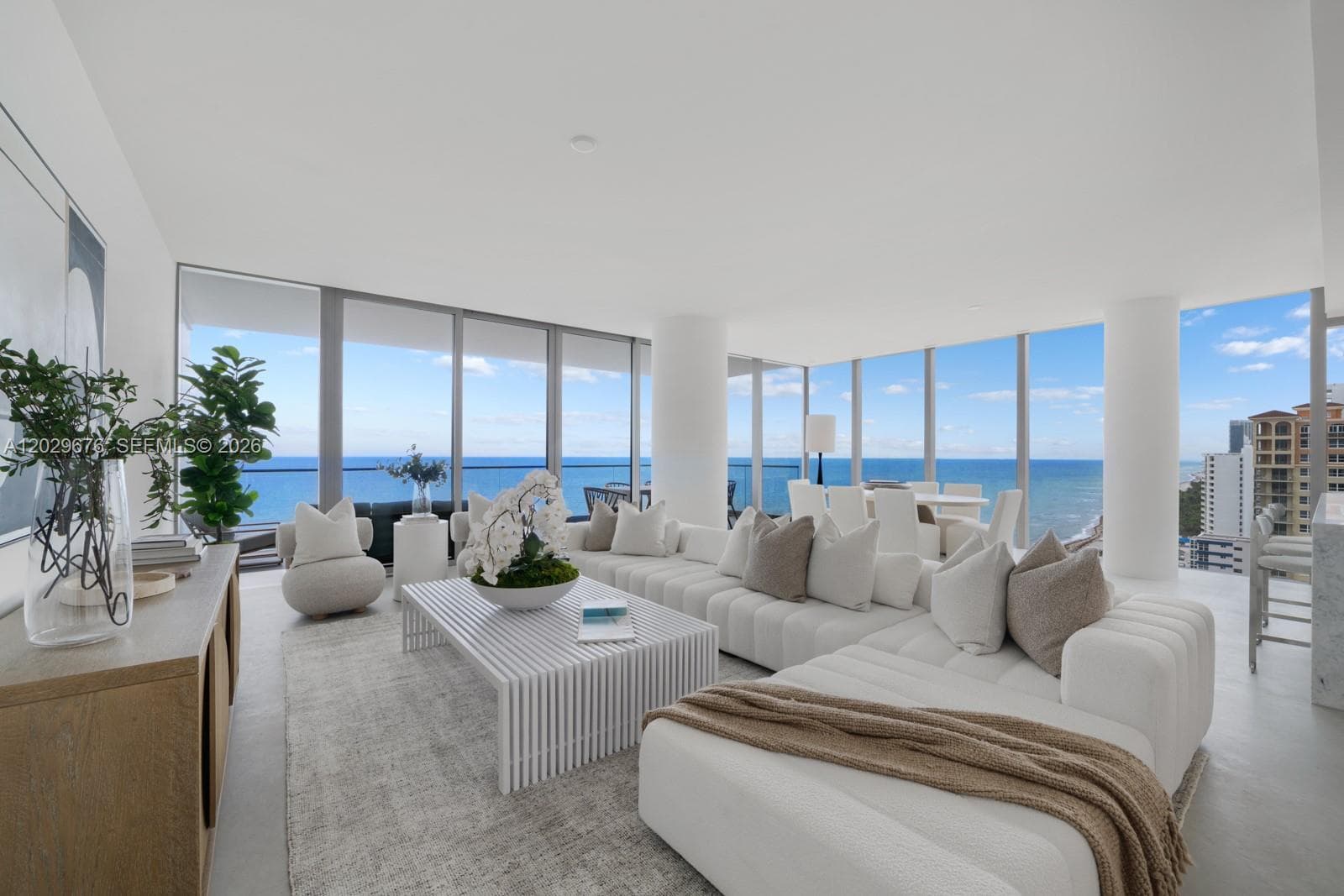 2000 S Ocean Dr 15B photo 1
