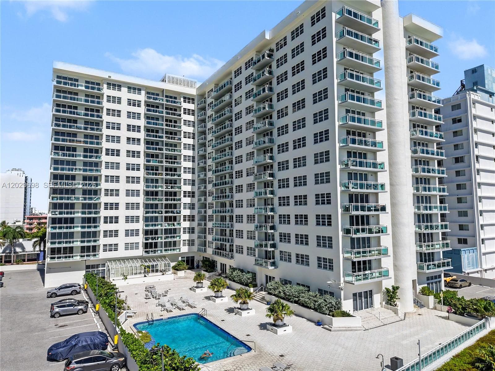 6917 Collins Ave 605 photo 2