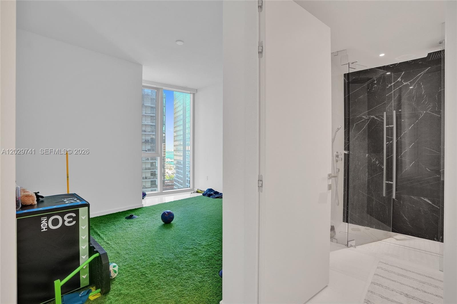 300 Biscayne Blvd. Way 3304C photo 16