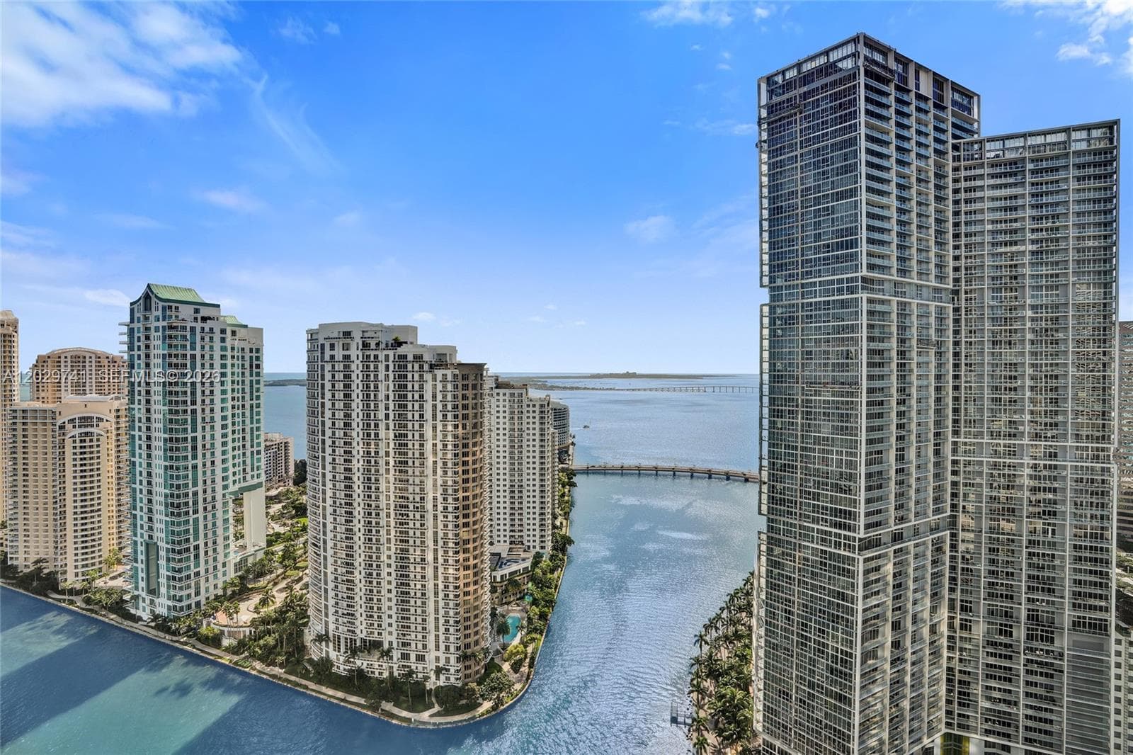 300 Biscayne Blvd. Way 3304C photo 1