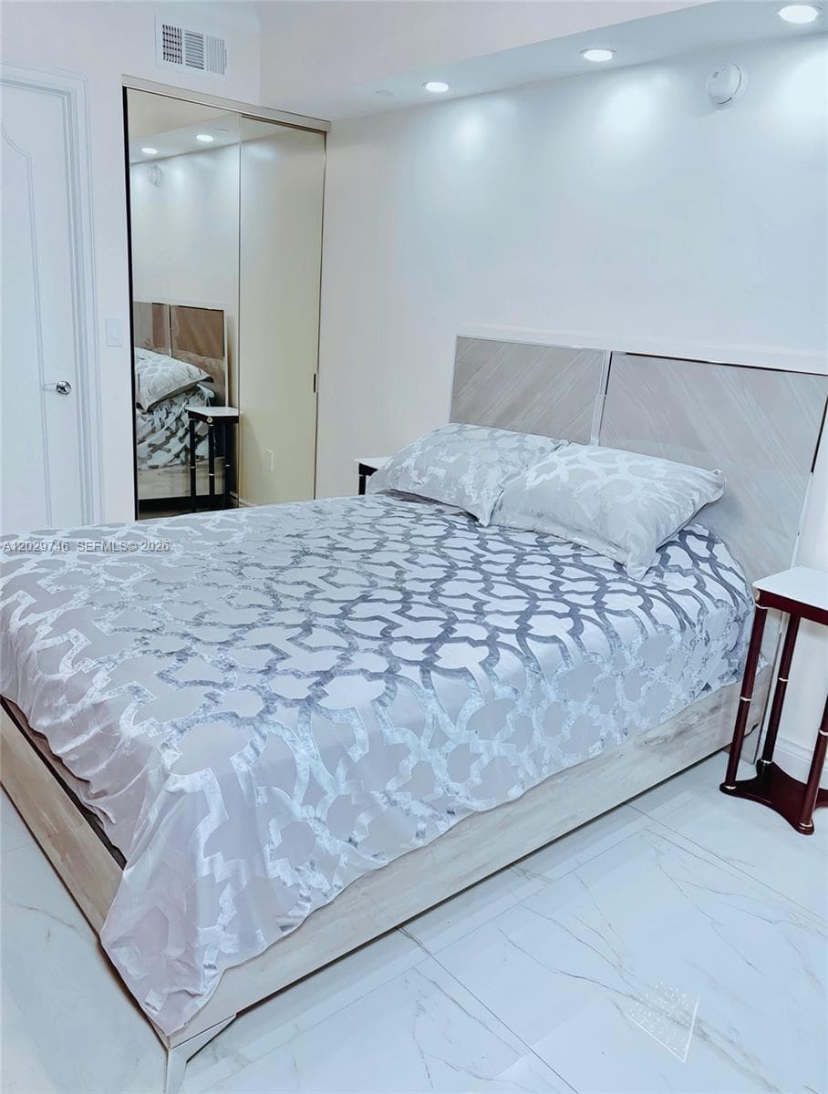 1830 S Ocean Dr 3708 photo 14