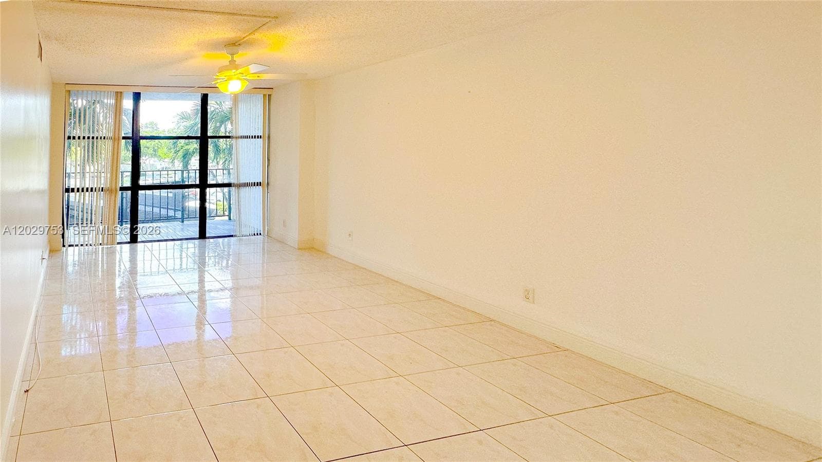 800 Parkview Dr 323 photo 6