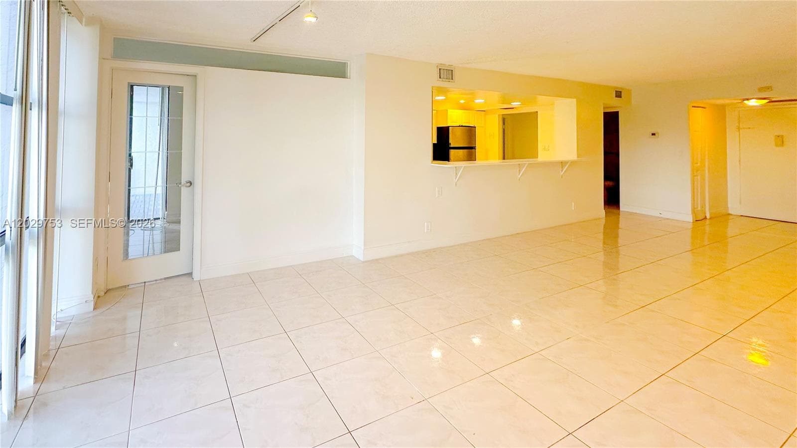 800 Parkview Dr 323 photo 18