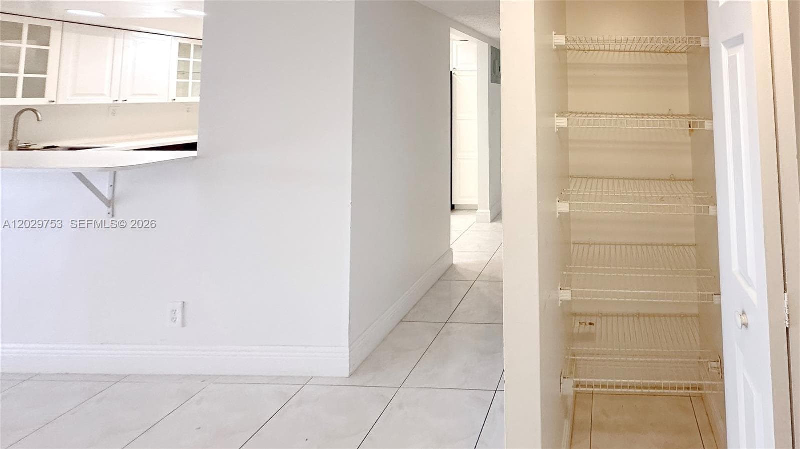 800 Parkview Dr 323 photo 21