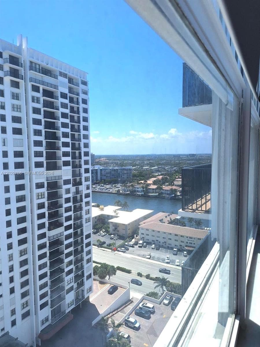 2201 S Ocean Dr 2001 photo 5