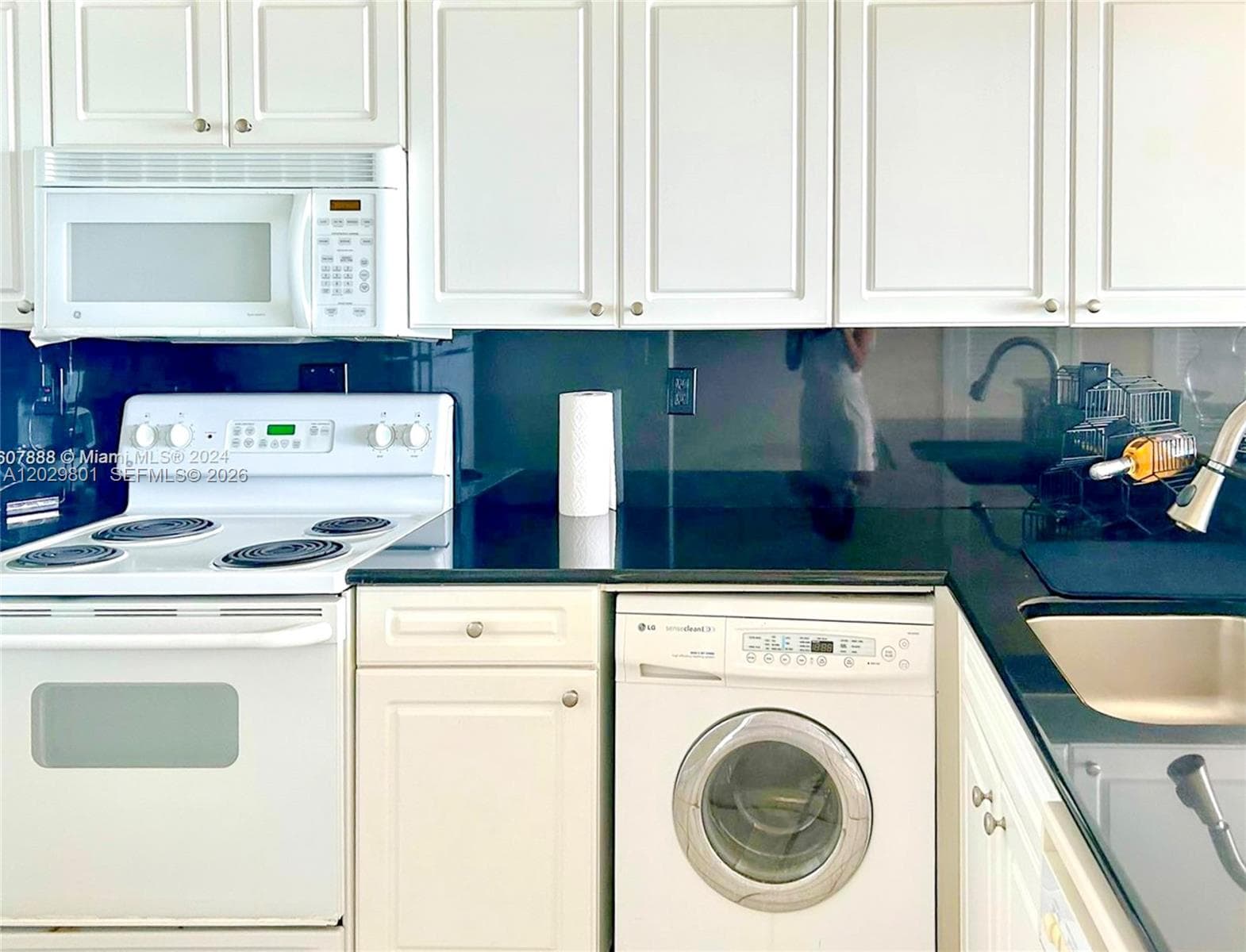 2501 S Ocean Dr 424 photo 9