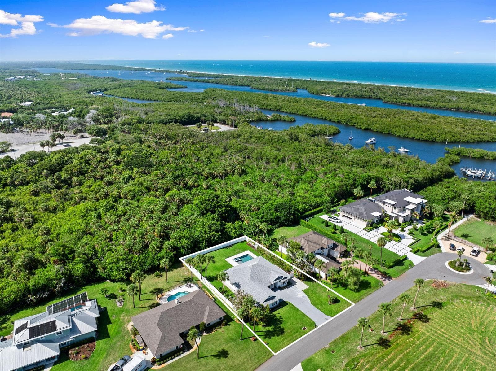 8361 SE Pilots Cove Terrace photo 12