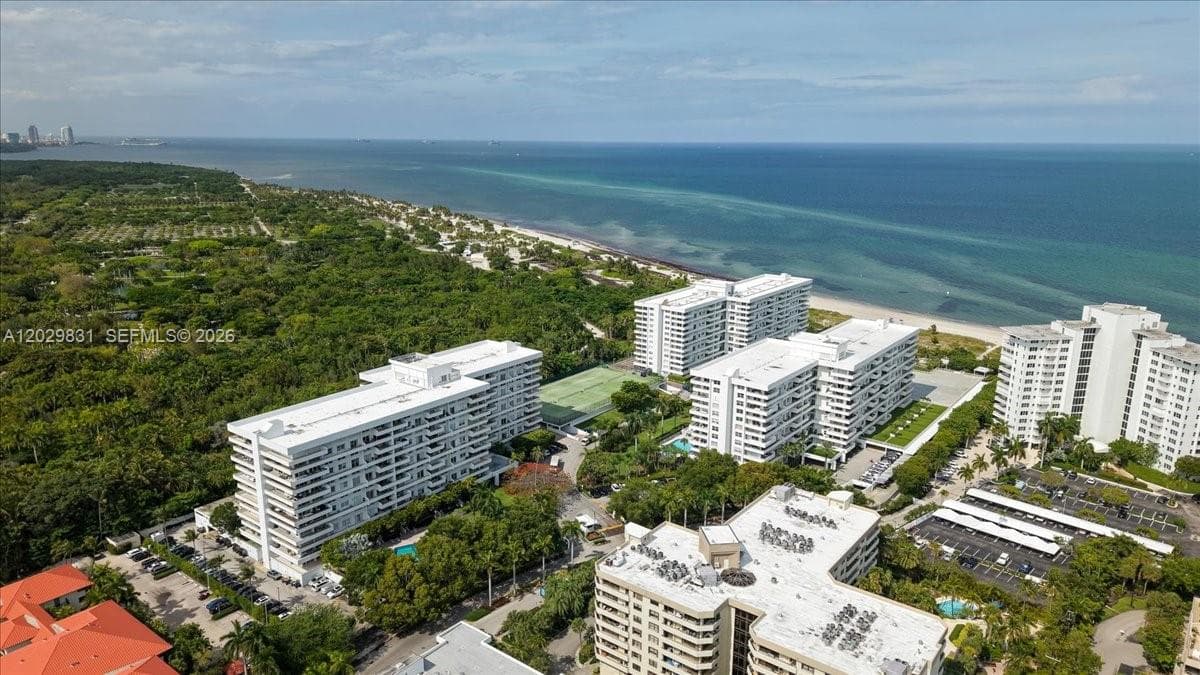 199 Ocean Lane Dr 911 photo 23